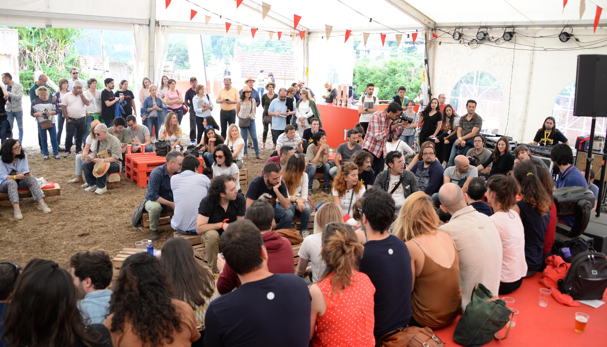 Asistentes ao festival de Cans